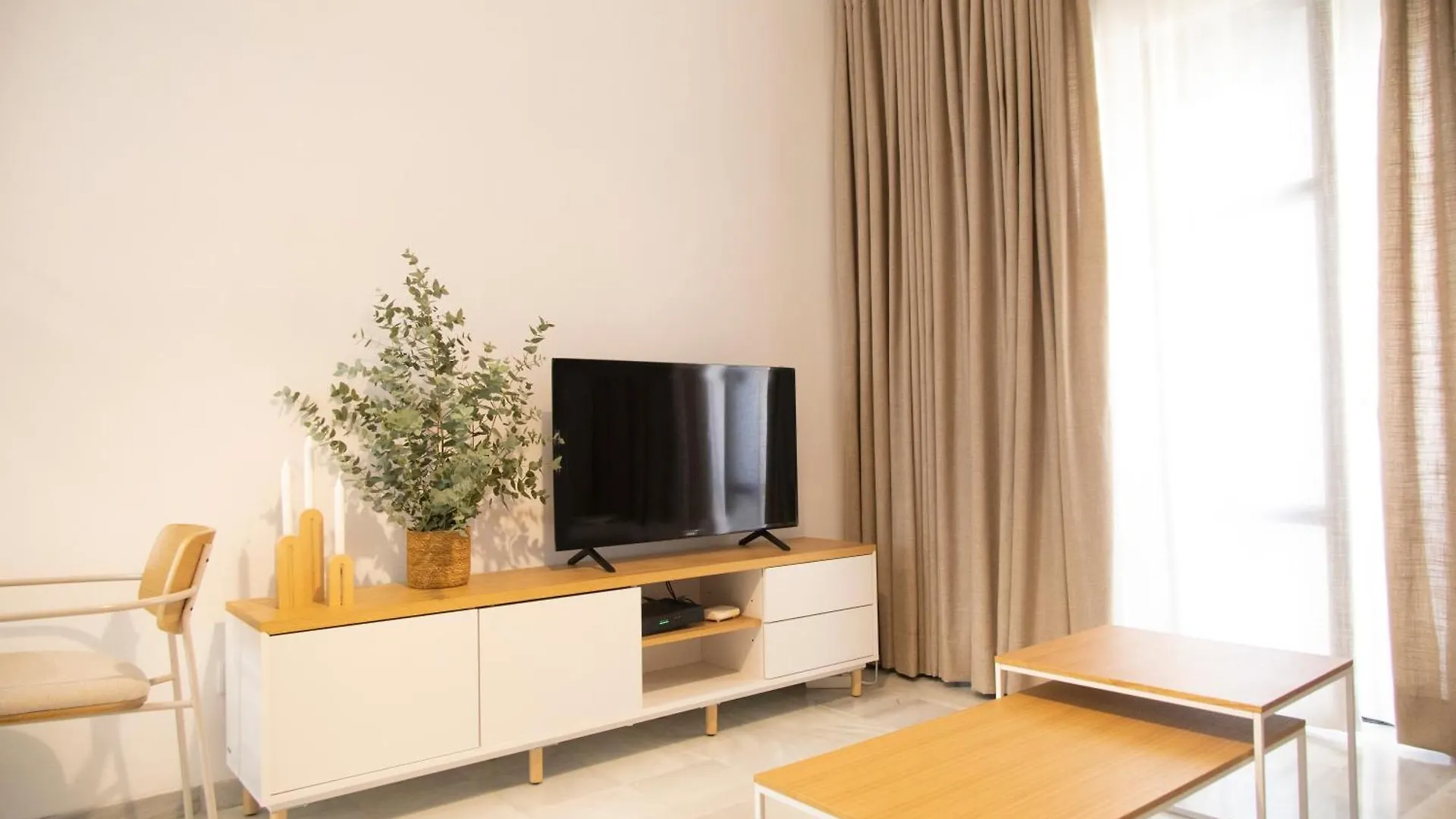 Reyes Catolicos II Suite Apartment location