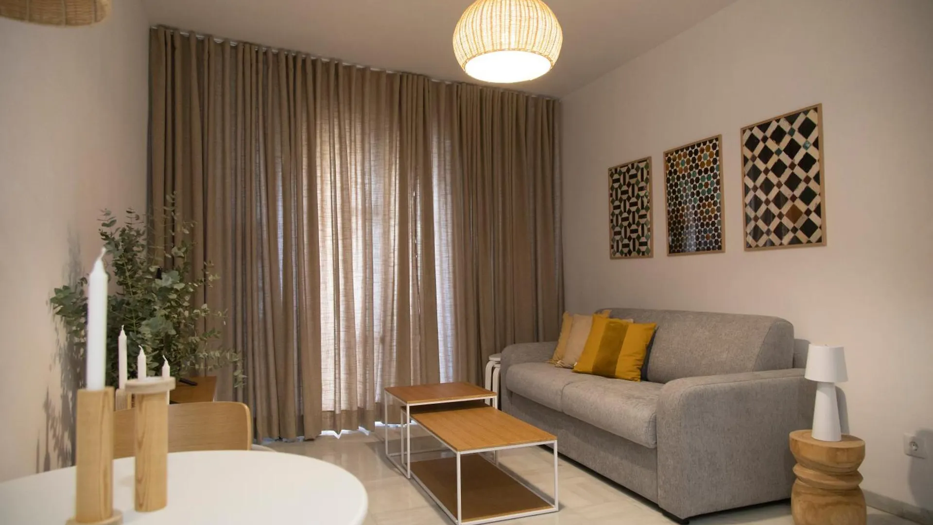Reyes Catolicos II Suite Apartment 塞维利亚